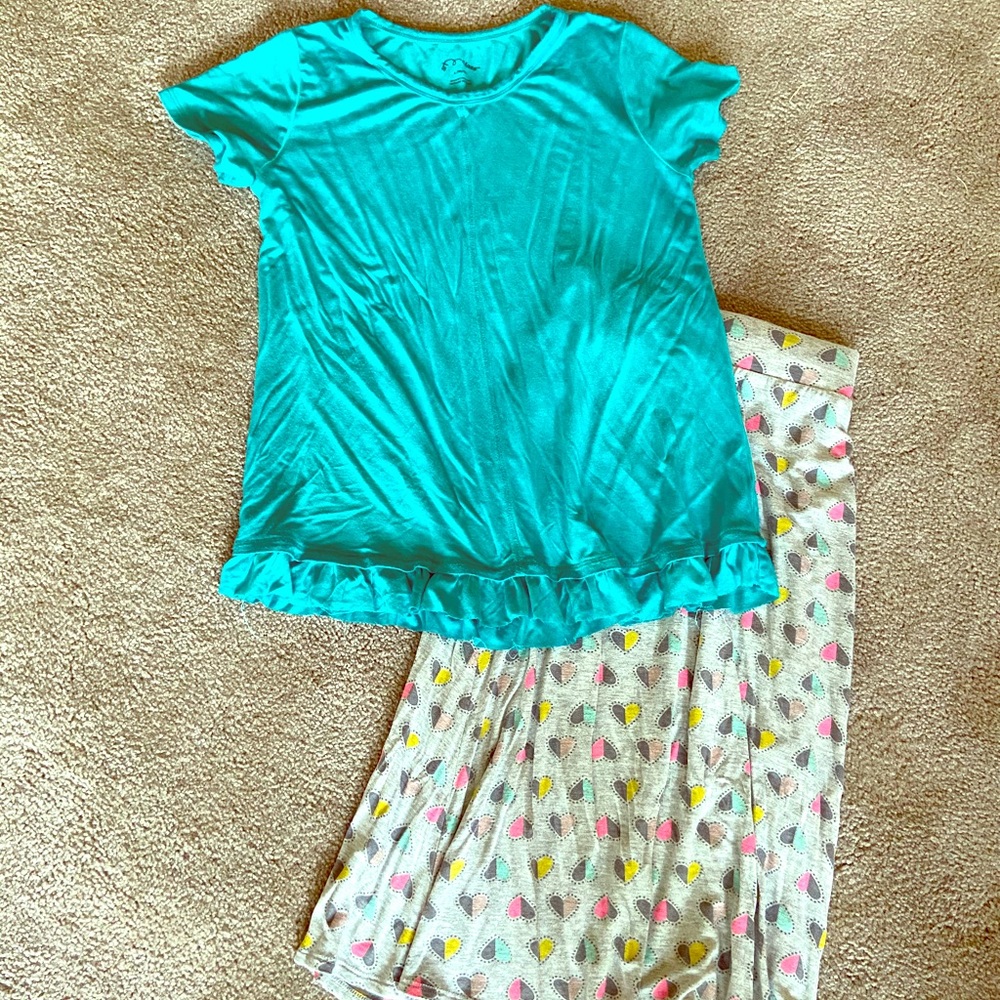Adorable soft skirt and dress shirt